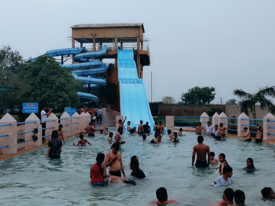 Dolphin Water Park - Foto 10