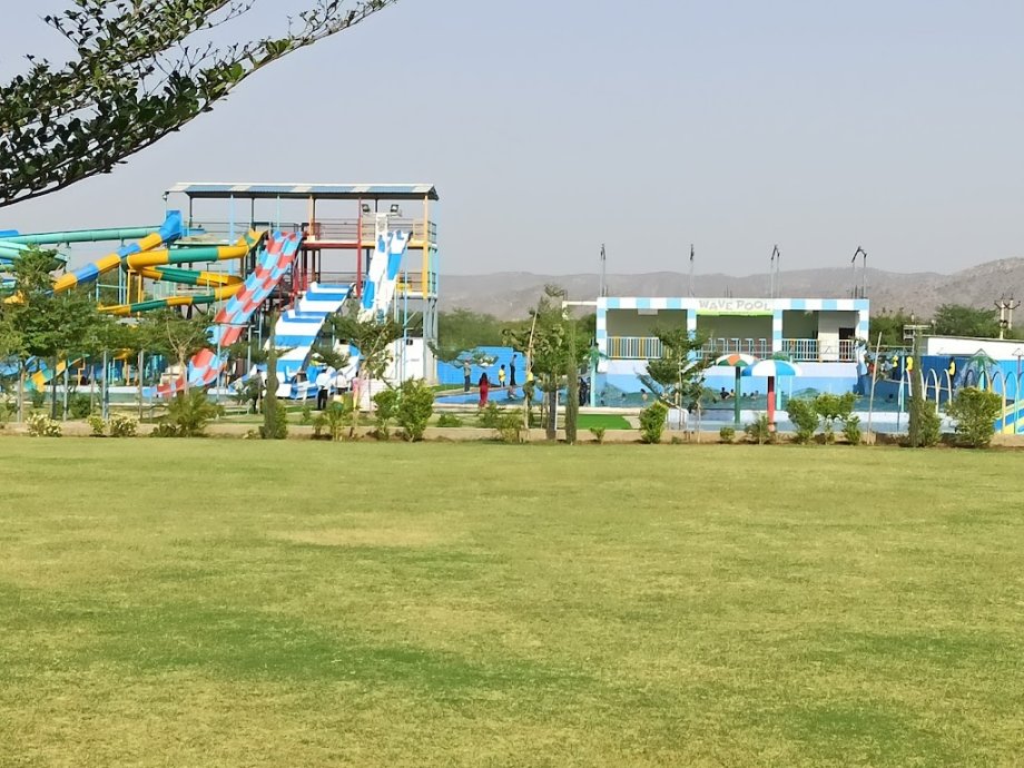 Dolphin Water Park - Foto 12