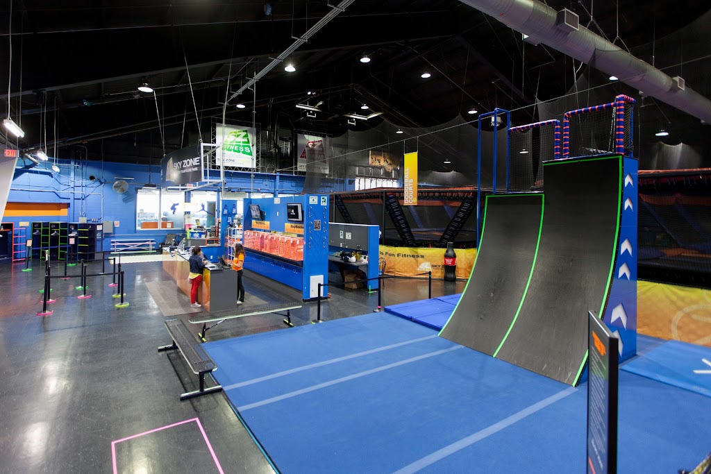 Sky Zone Trampoline Park - Foto 1