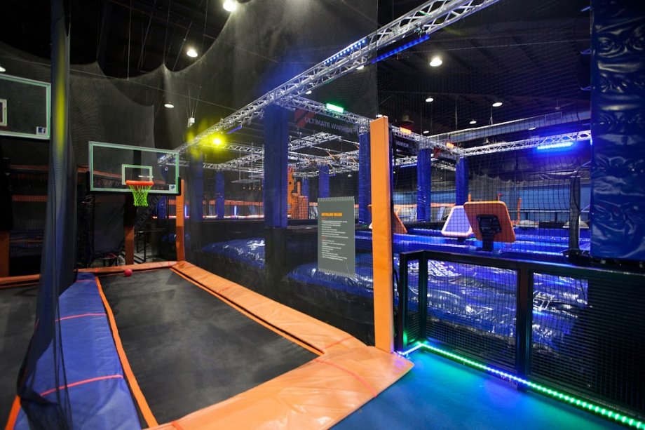 Sky Zone Trampoline Park - Foto 6