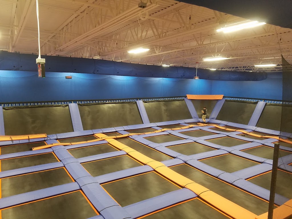 Sky Zone Trampoline Park - Foto 1