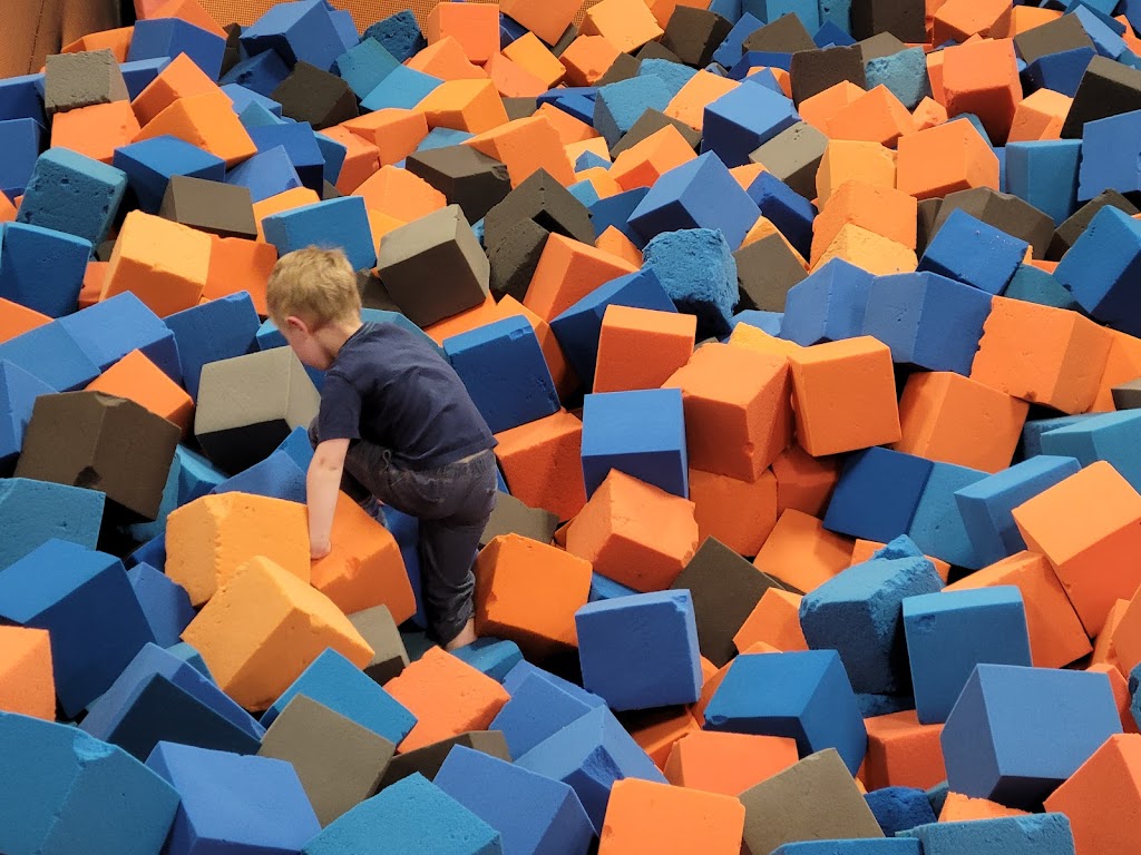 Sky Zone Trampoline Park - Foto 1