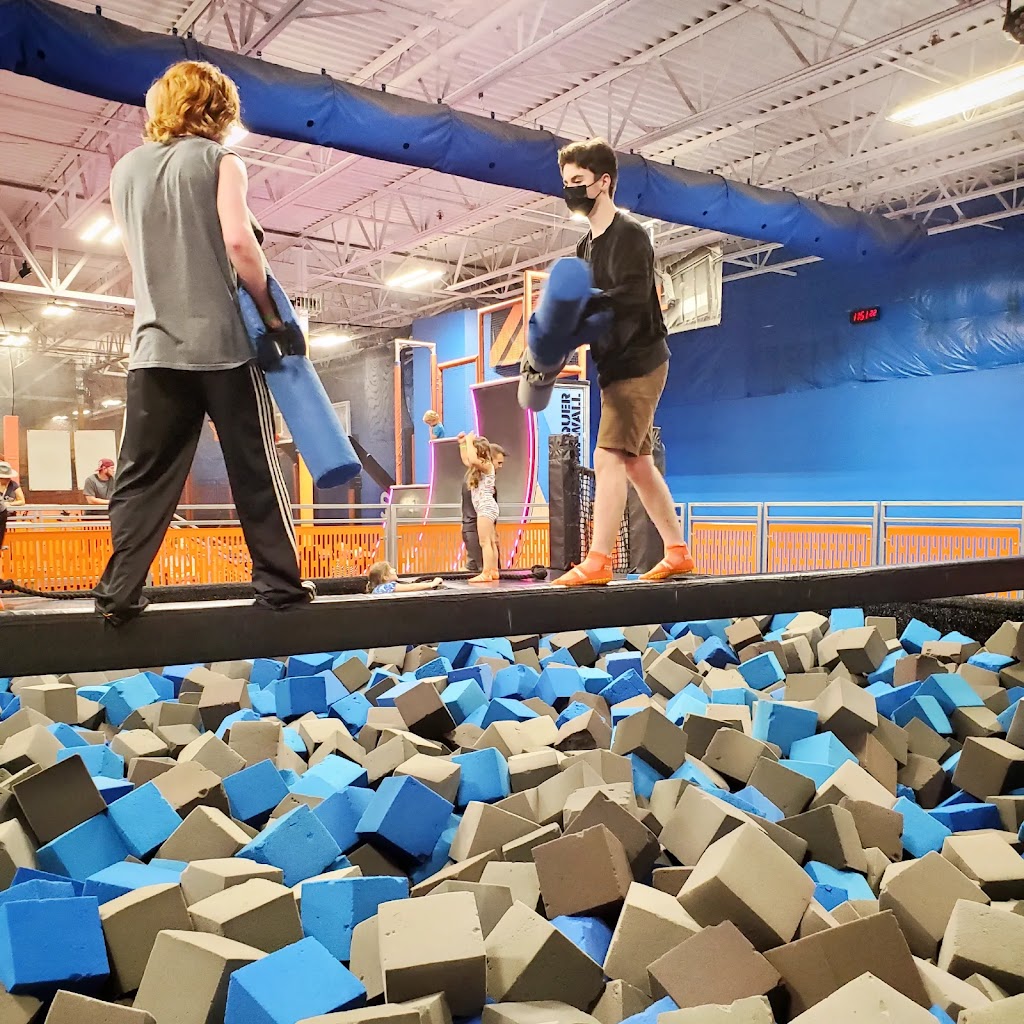 Sky Zone Trampoline Park - Foto 1