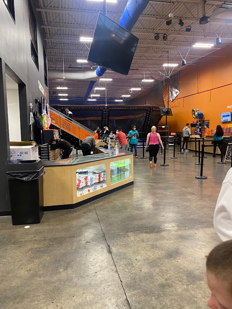 Sky Zone Trampoline Park - Foto 1