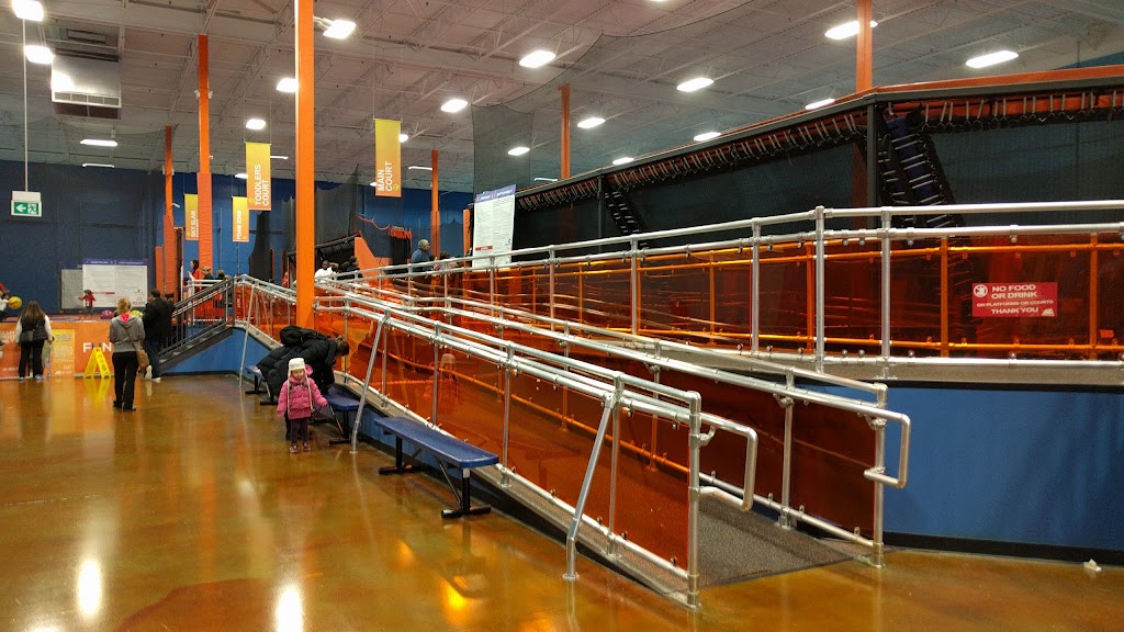 Sky Zone Trampoline Park - Foto 1