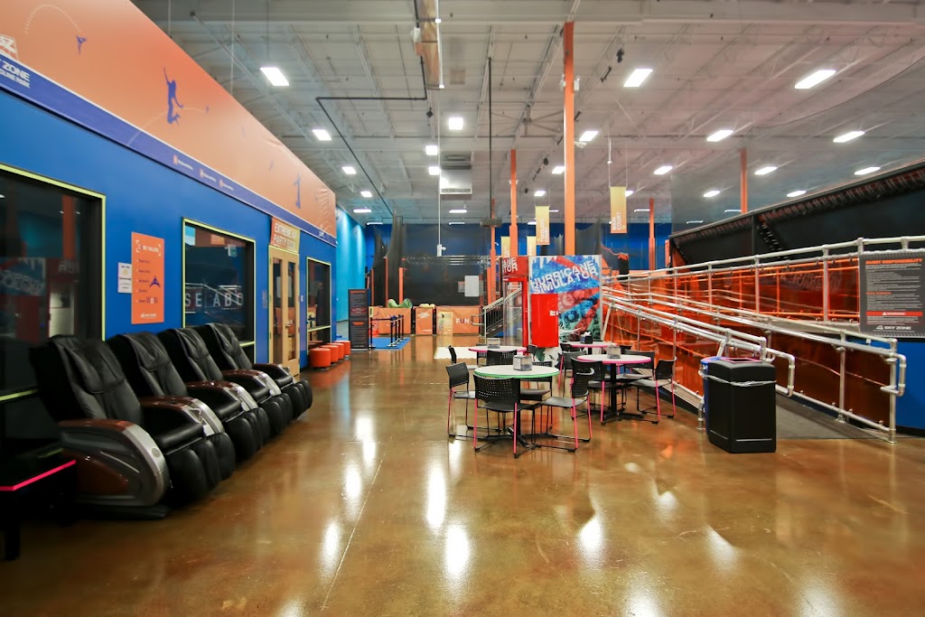 Sky Zone Trampoline Park - Foto 1