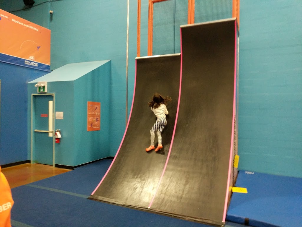 Sky Zone Trampoline Park - Foto 1