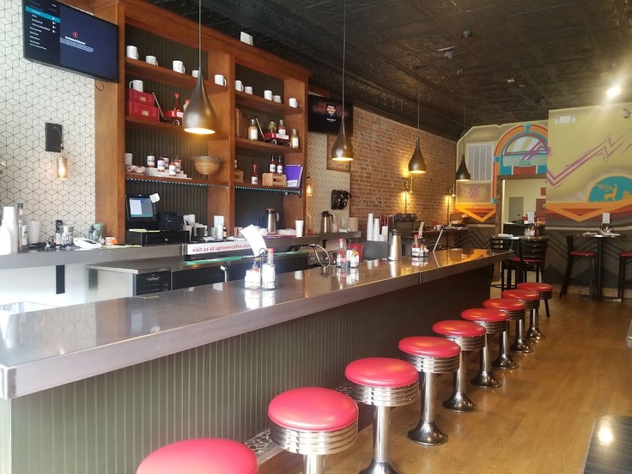 Uptown Cafe - Foto 11