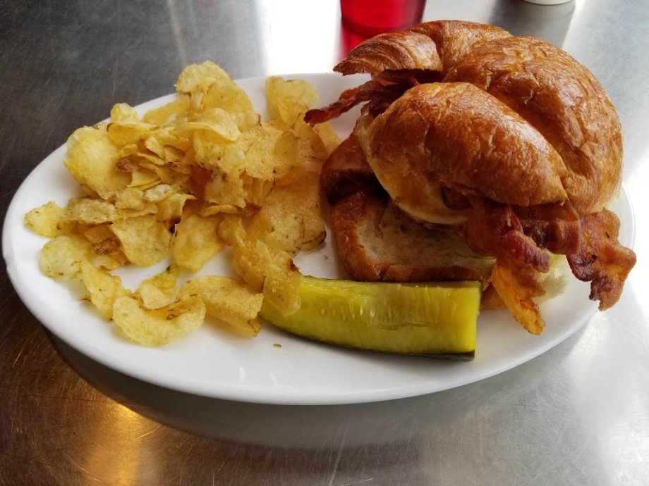 Uptown Cafe - Foto 12