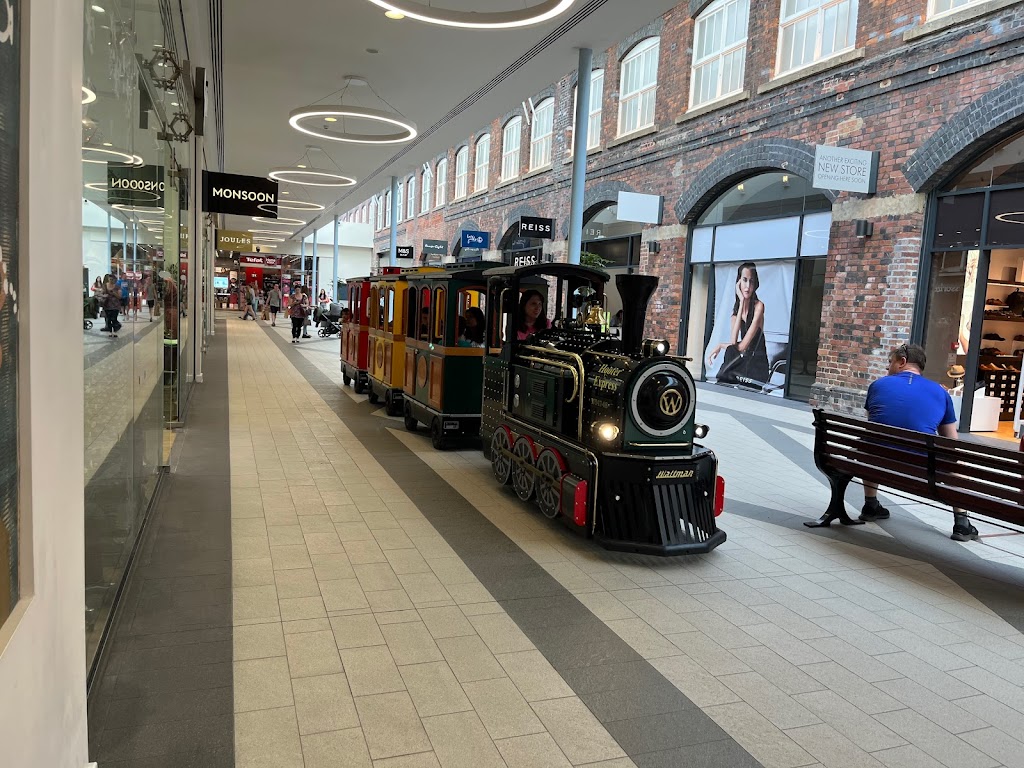 Designer Outlet Swindon - Foto 1