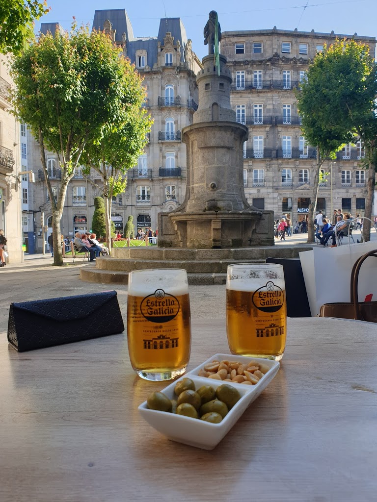 Cosmos Café - Foto 1