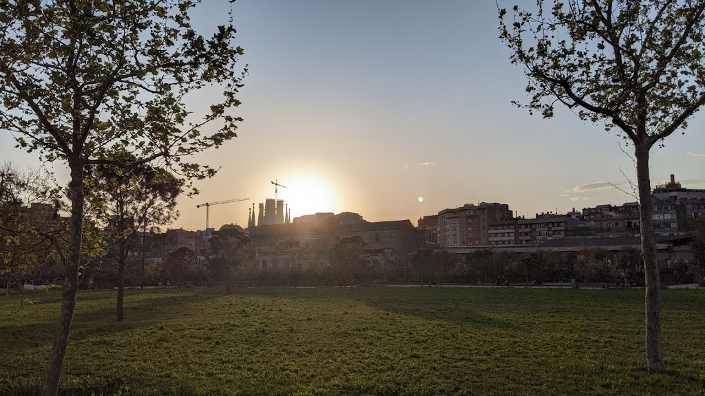 Plaza de las Glorias Catalanas 1