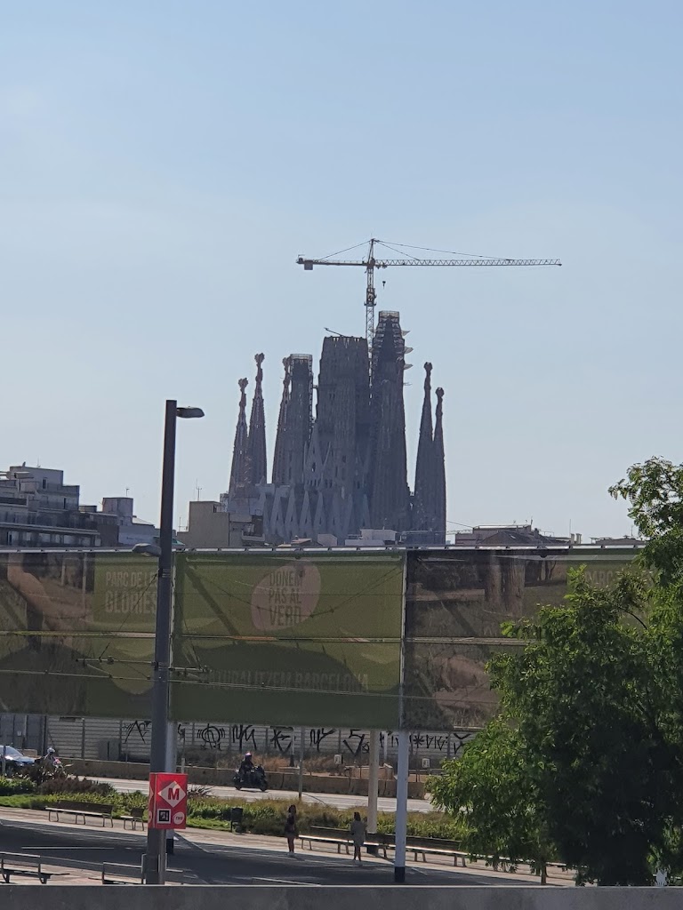 Plaza de las Glorias Catalanas 4