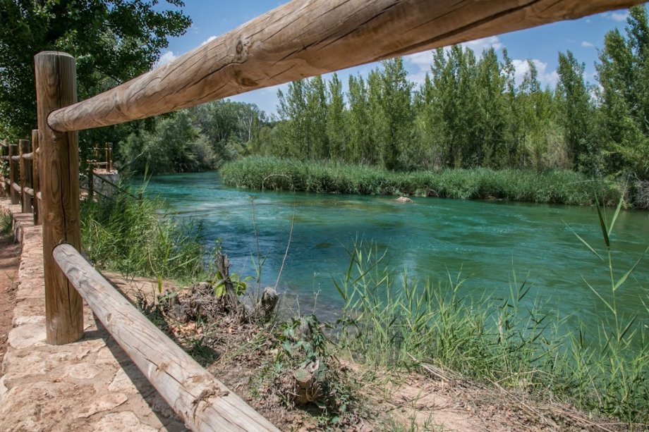 Cabañas y Bungalows Valle del Cabriel - Foto 4