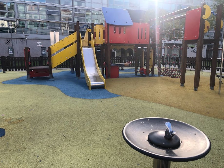 Parque infantil 8 de Marzo - Foto 3