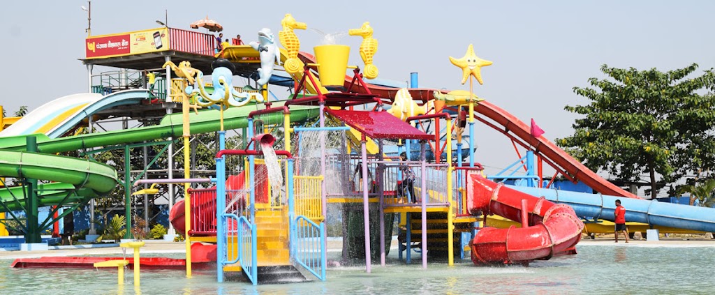 Funtasia Water Park - Foto 1