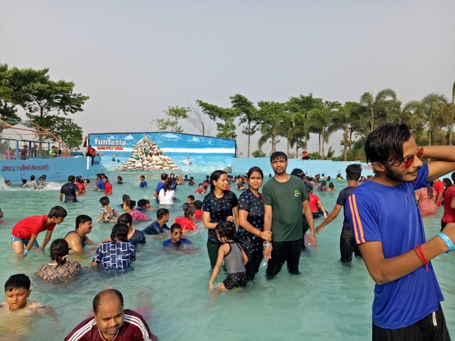 Funtasia Water Park - Foto 3