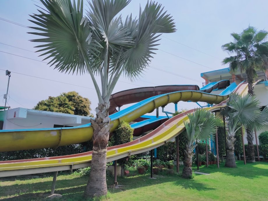 Aquagreens Waterpark, Kota - Foto 6