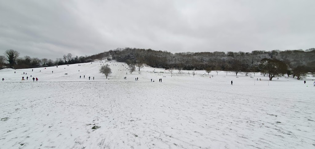 Whyteleafe Recreation Ground - Foto 1