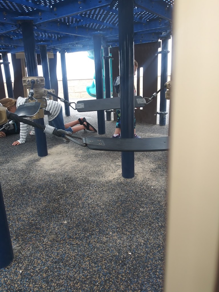 Huntington Beach All Inclusive Playground - Foto 1