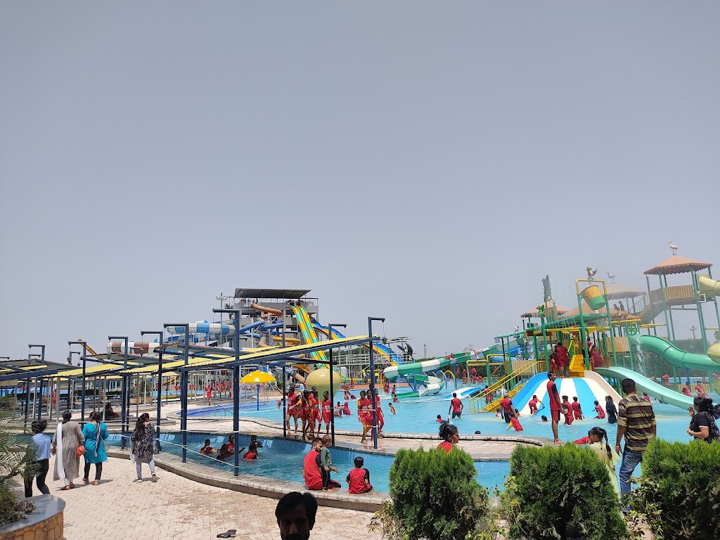 Aquatic Pools Water park & Resort - Foto 1