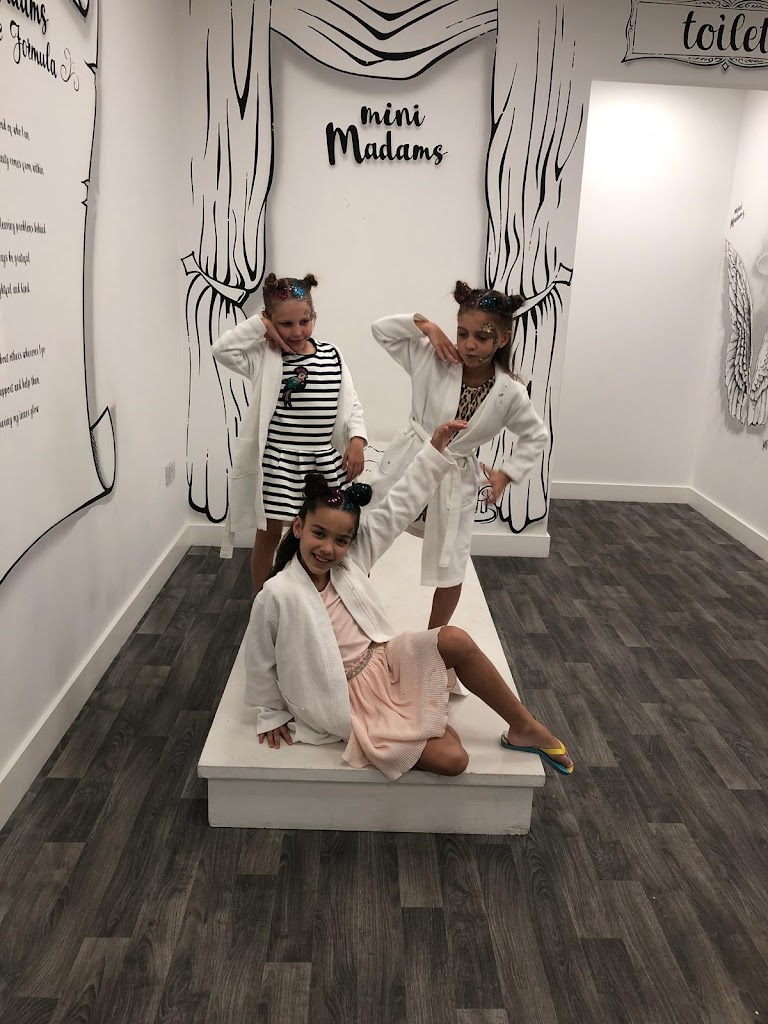 Mini Madams - Foto 3