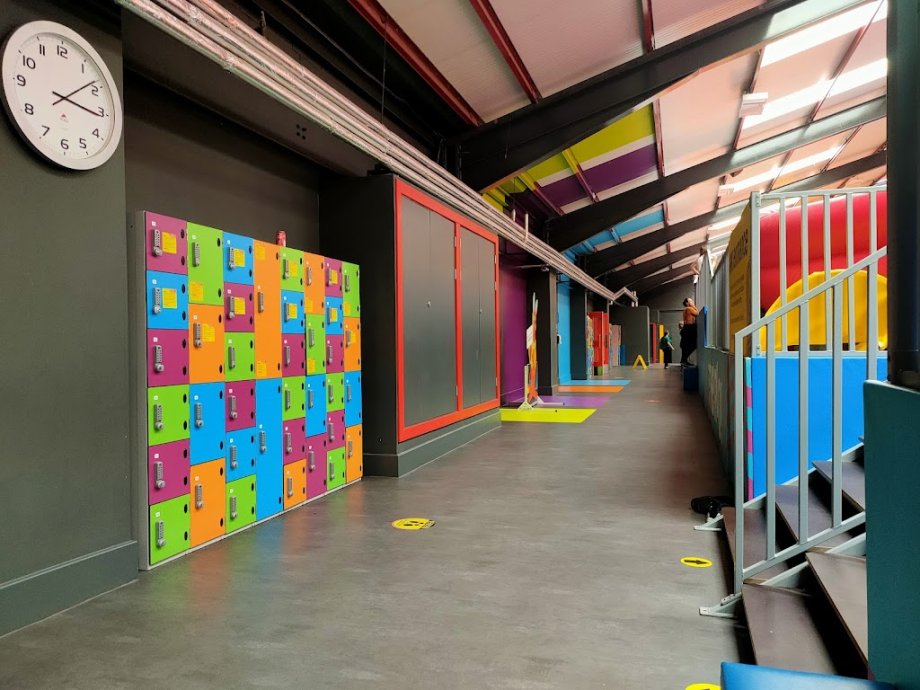 RedKangaroo Trampoline Park Reading - Foto 4