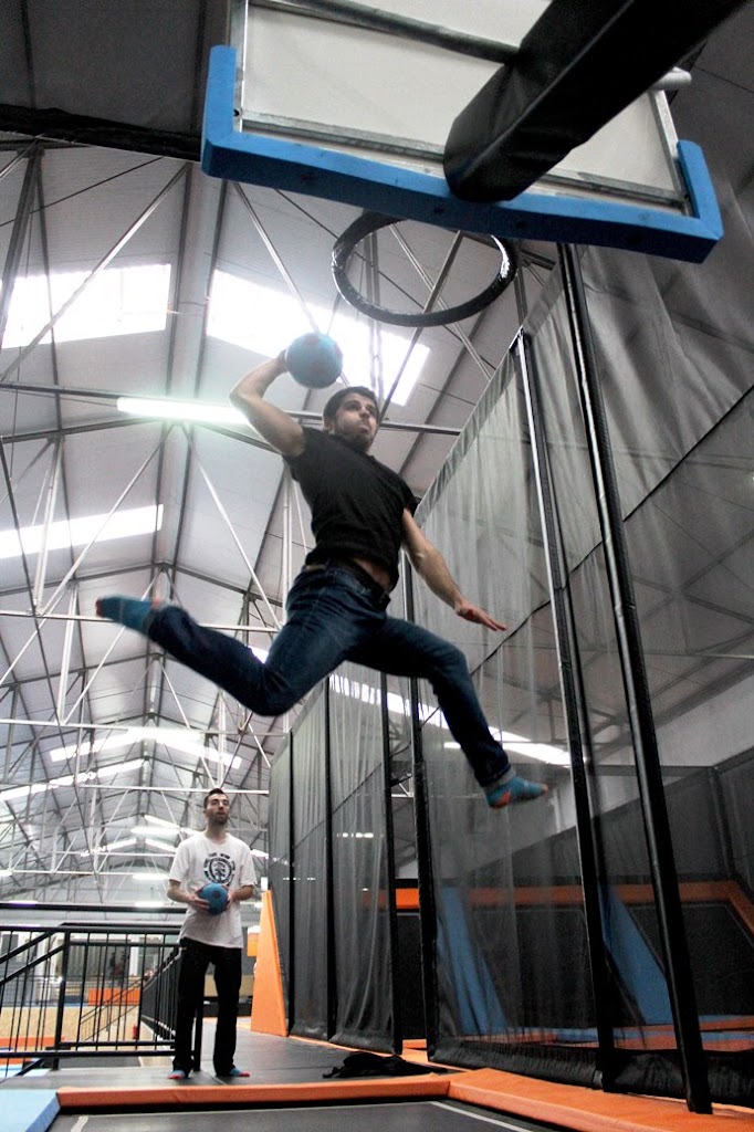 Jumpers - Trampolim Parque - Porto - Foto 1