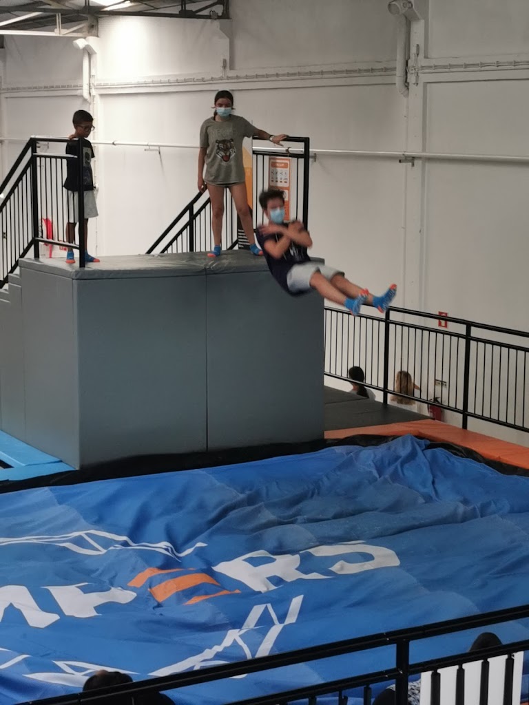 Jumpers - Trampolim Parque - Porto - Foto 1