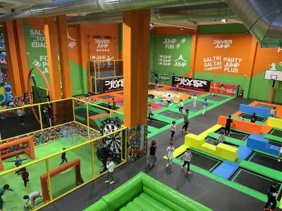 Diver Jump Trampoline Park - Santiago de Compostela