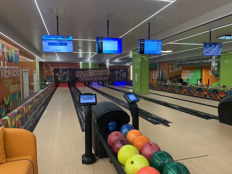 Diver Jump Trampoline Park - Santiago de Compostela - Foto 7