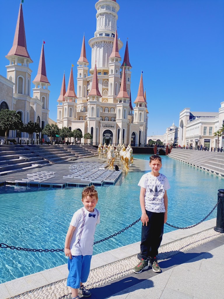 The Land of Legends Theme Park - Foto 2