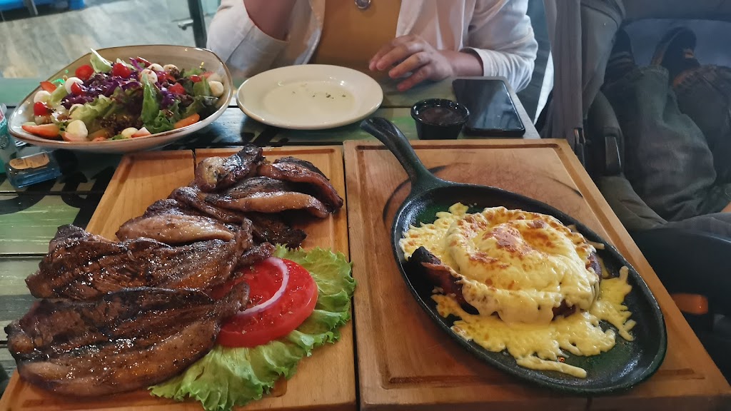 Del Pingo al Tango (Terraza Bar & Grill) 9