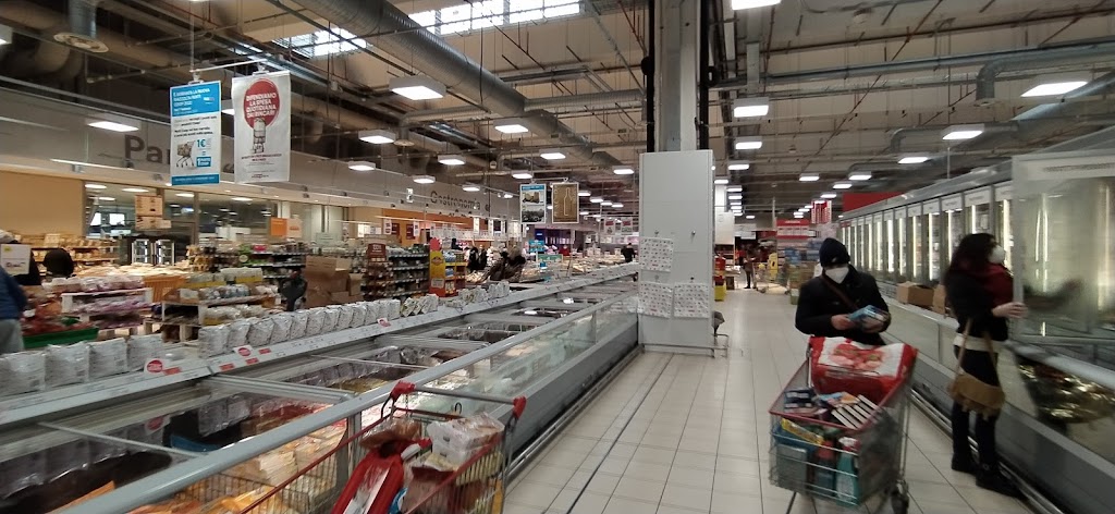 Le Maioliche Centro Commerciale 4