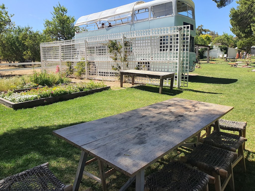 Down The Rabbit Hole Wines - Cellar Door & Restaurant - Foto 1