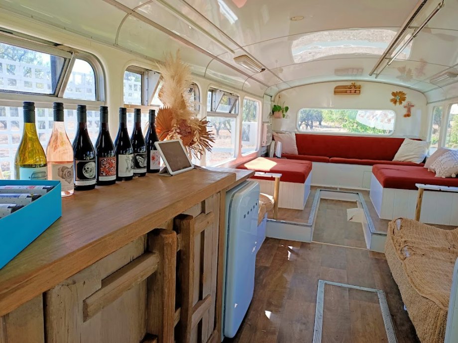 Down The Rabbit Hole Wines - Cellar Door & Restaurant - Foto 9