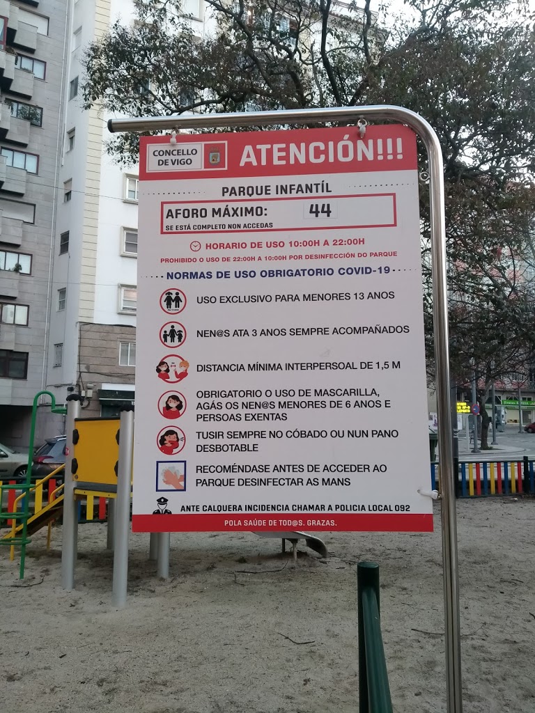 Parque Infantil Praza de Eugenio Fadrique 3