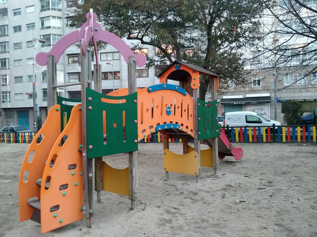 Parque Infantil Praza de Eugenio Fadrique - Foto 1