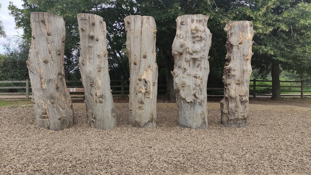 Dinton Pastures Adventure Play Area - Foto 1