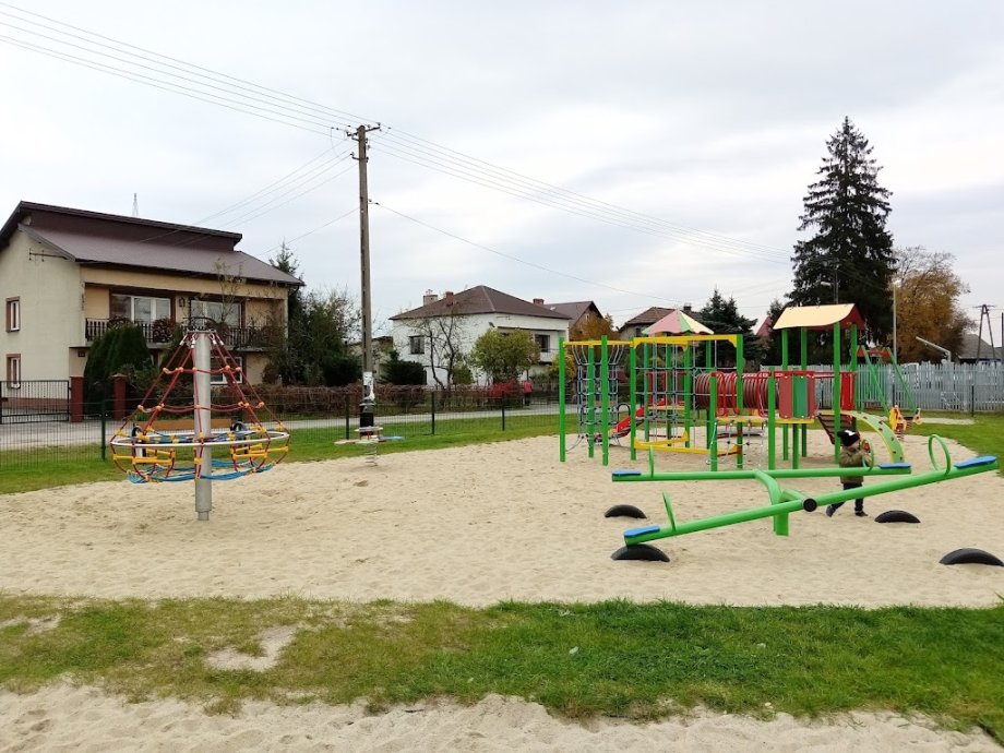 Plac zabaw - Foto 3