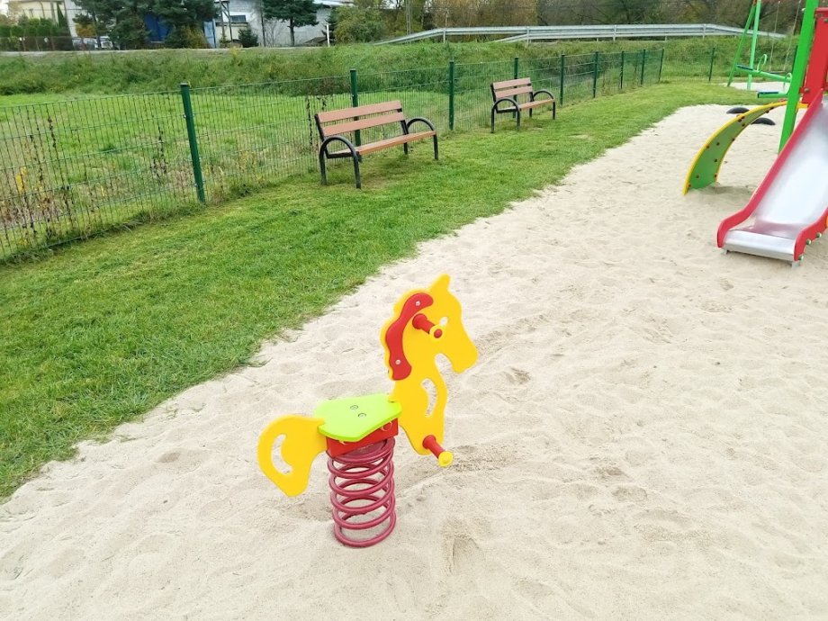 Plac zabaw - Foto 5
