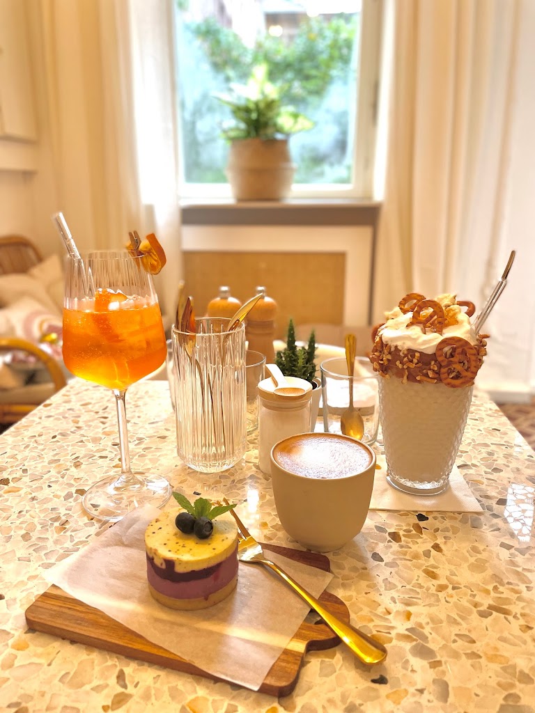 Yollie - the Popice Café - Foto 1