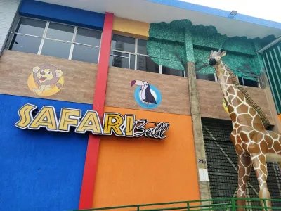 Parque Safari Ball