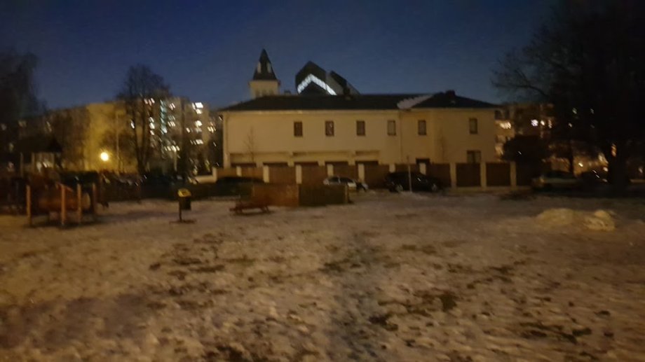 Plac zabaw na os. Słowackiego - Foto 5