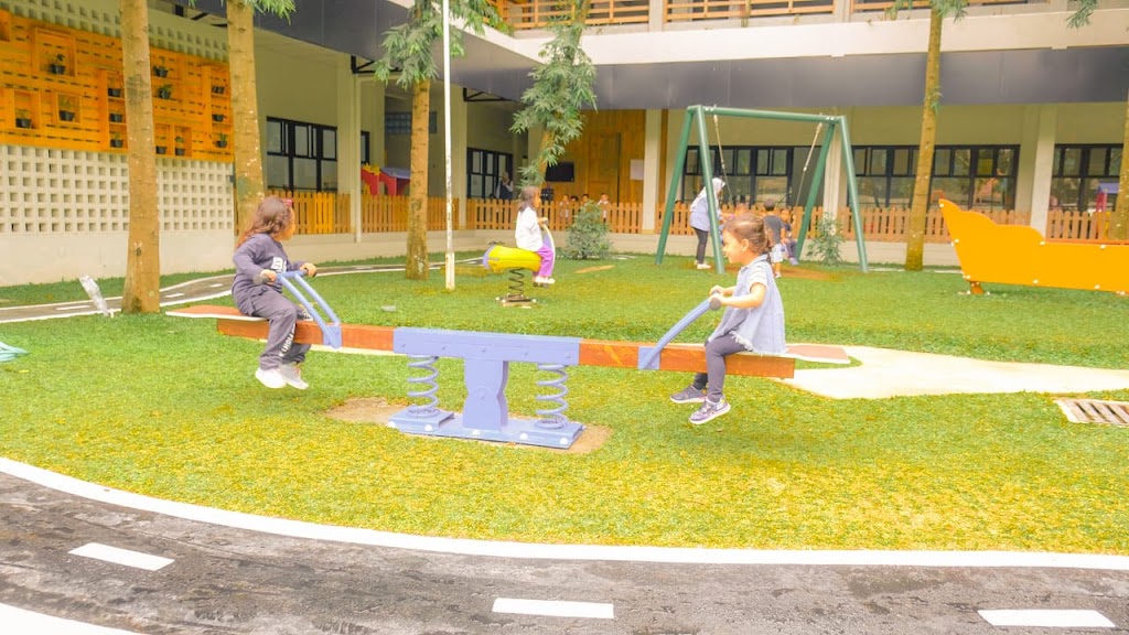 Dreamland Jogja Outdoor Playground - Foto 1