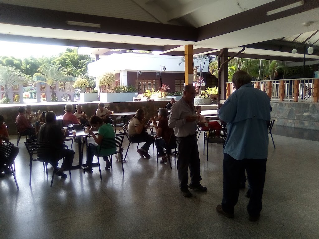 Club Hogar Hispano Valencia - Foto 1