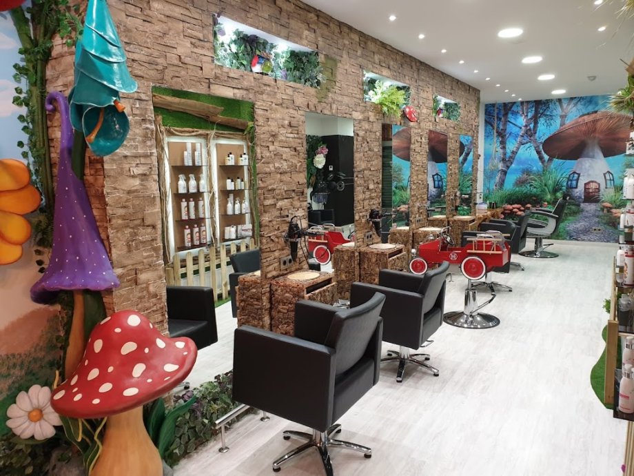 Peluquería Temática Wonderland Kids (A Coruña) - Foto 2