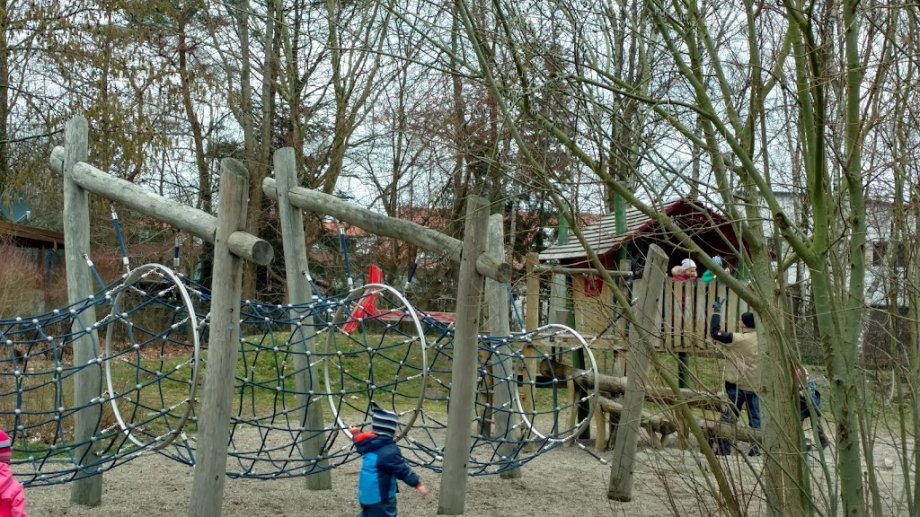 Spielplatz - Foto 3