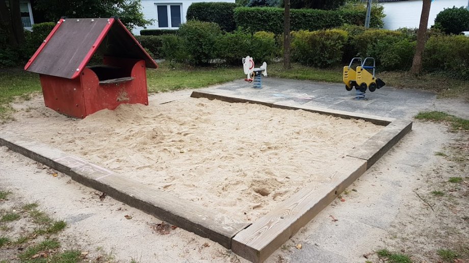 Spielplatz Von-Suttner-Straße - Foto 3