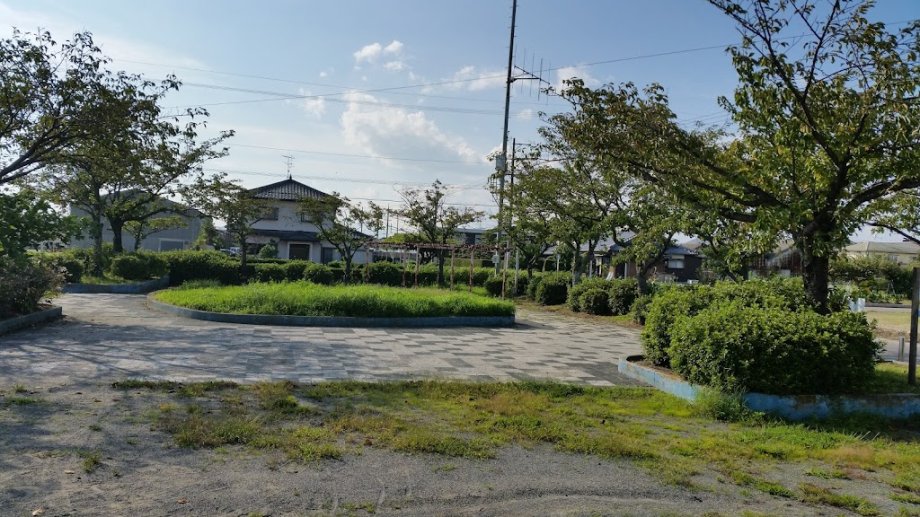 Majimahigashi Park - Foto 6